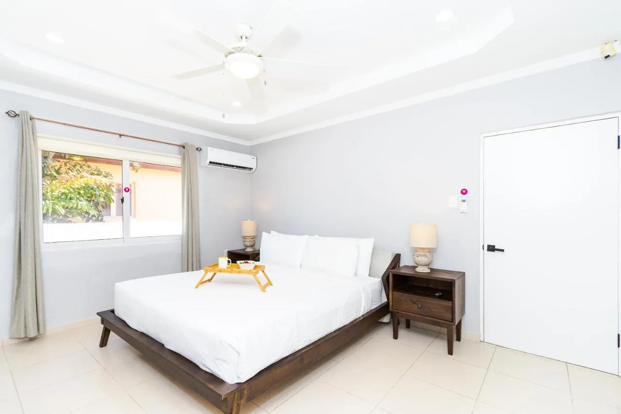 Safir 4 Villa Palm Beach 0*,  Aruba